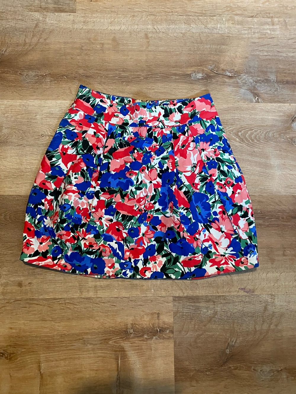 ZARA TRF Vibrant Floral Pleated Mini Skirt with Pockets Fully Lined Size Small